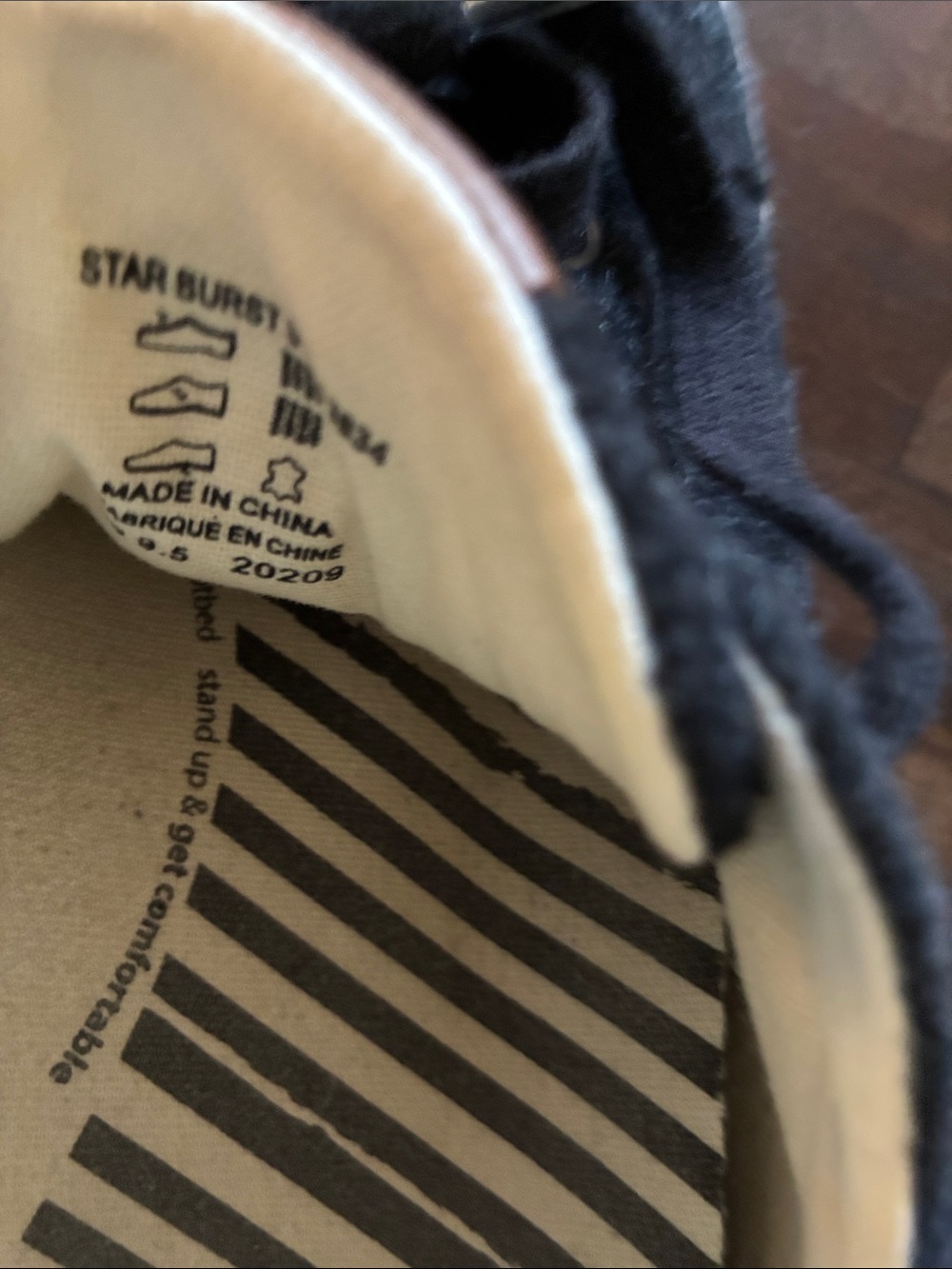 Taos Casual Starburst Black Wool-Blend Sneakers - 9.5 - Picture 3 of 5